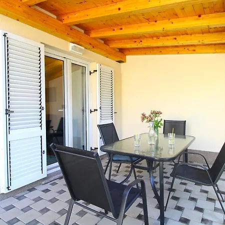 Дом отдыха House Orbanin 1092