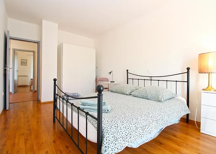 House Orbanin 1092 * Pula