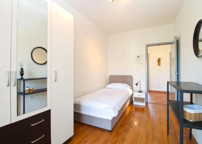 בית נופש House Orbanin 1092