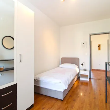 度假居 House Orbanin 1092